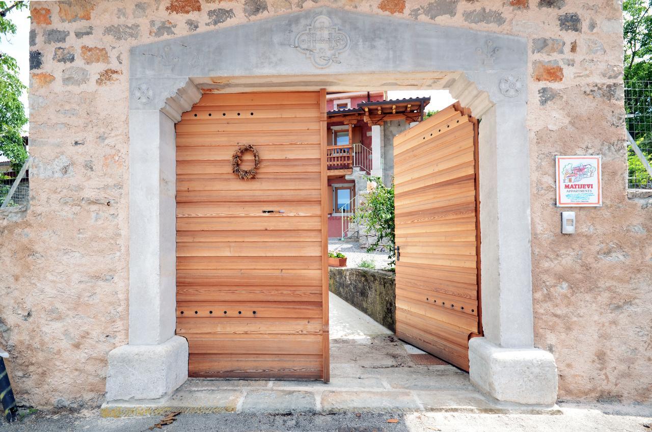 Matijevi Apartments Sistiana Exteriér fotografie